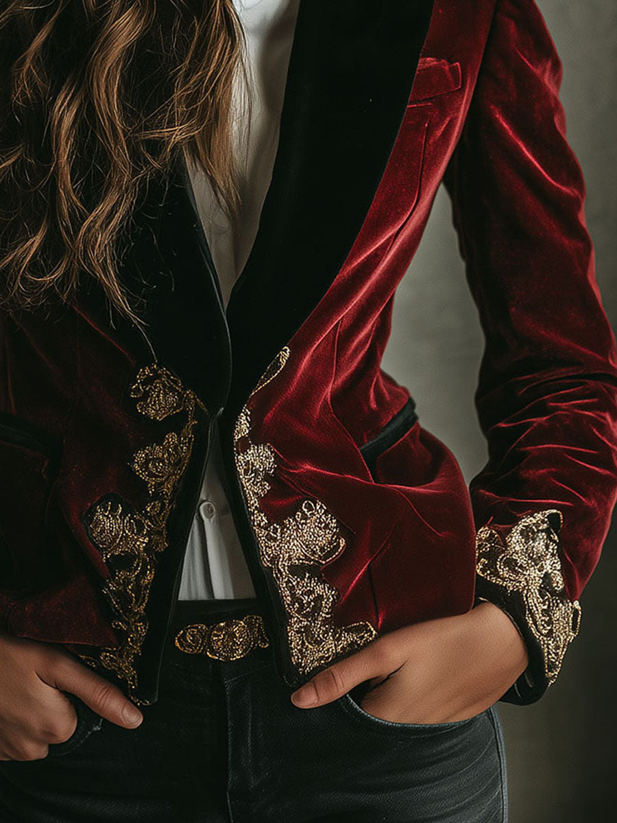Elegante giacca nera con lussuosa fodera in velluto ricamata in oro