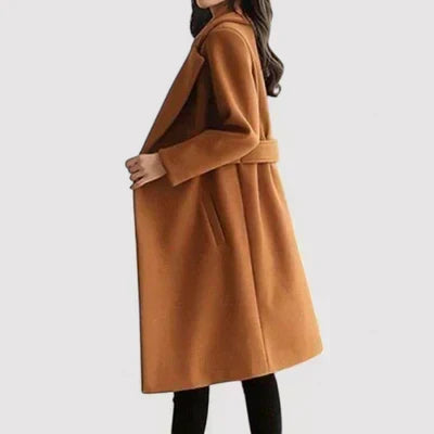Clara™ | Cappotto in lana con cintura