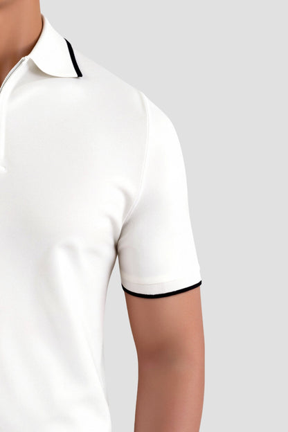 Polo classica con zip e dettagli a contrasto