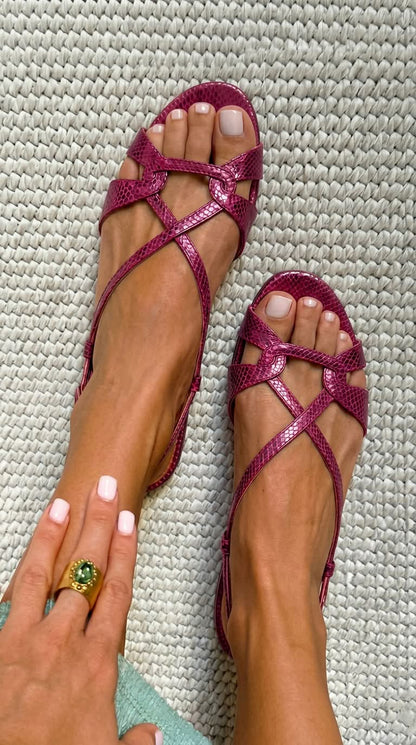 Sandali bassi con tallone scoperto, effetto serpente, color bronzo, a punta aperta