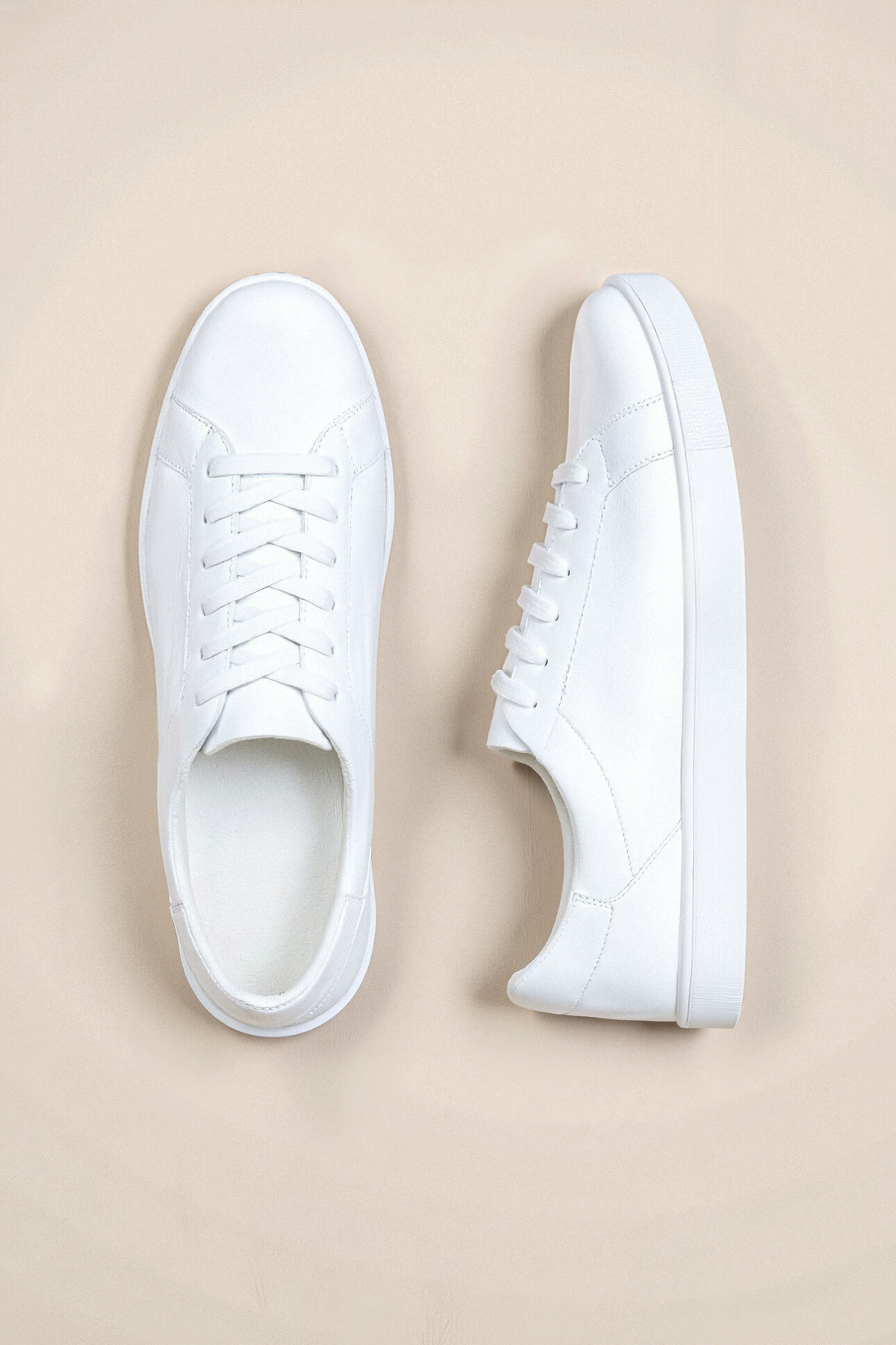 Sneakers bianche minimaliste – Perfette per ogni occasione