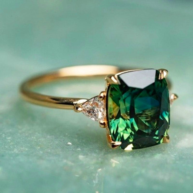 ANELLO IN ORO CON ZIRCONE VERDE
