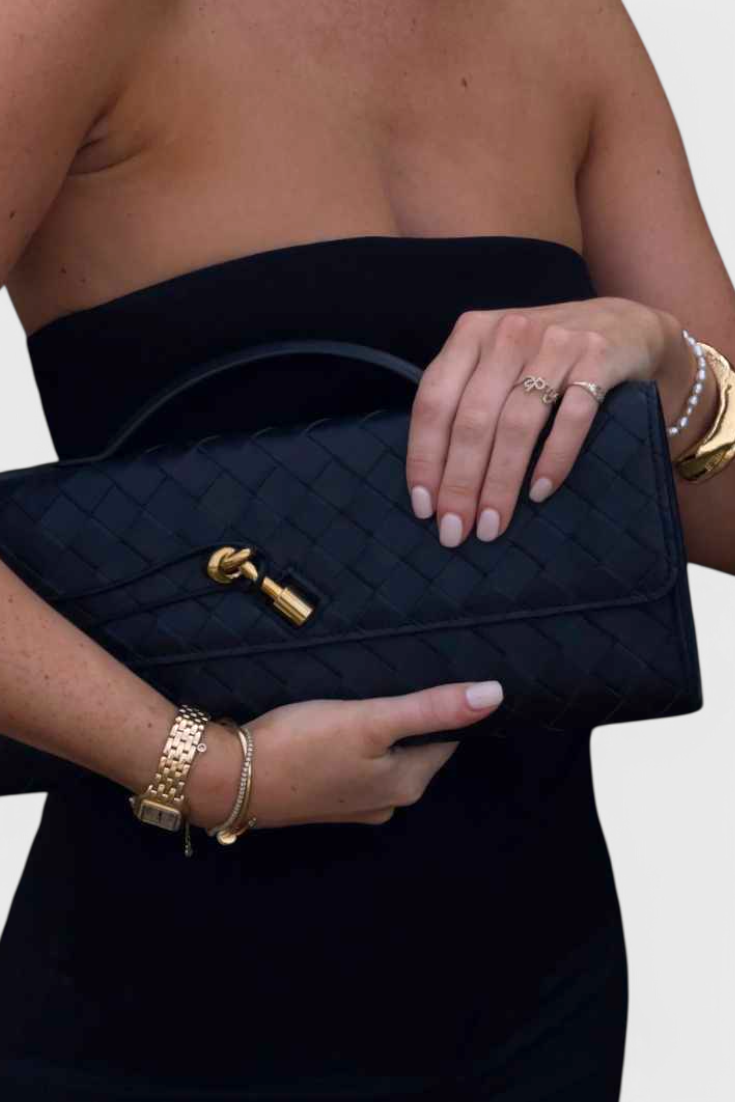 Pochette Melanie con fiocchi dorati