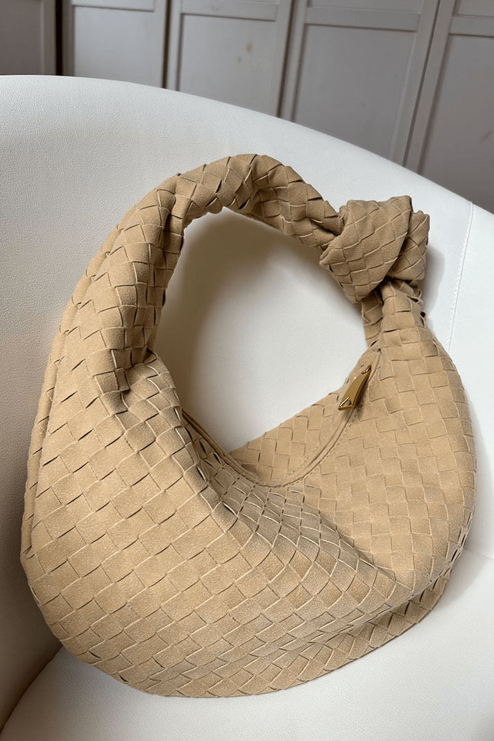Borsa a mano media intrecciata color lilla con dettagli a nodo