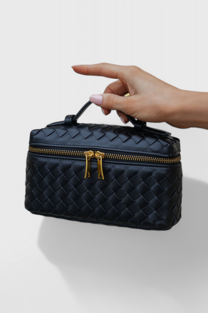Milla Mini borsa a mano intrecciata con accessori dorati