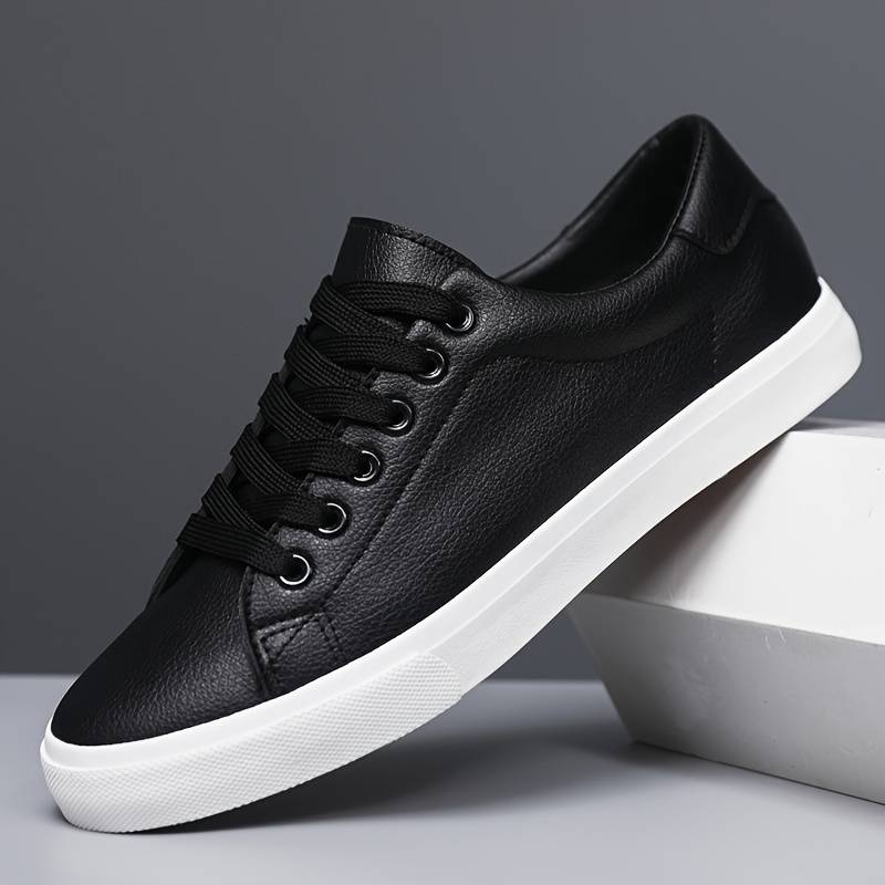 Sneakers Bianche – Eleganza Semplice e Versatilità
