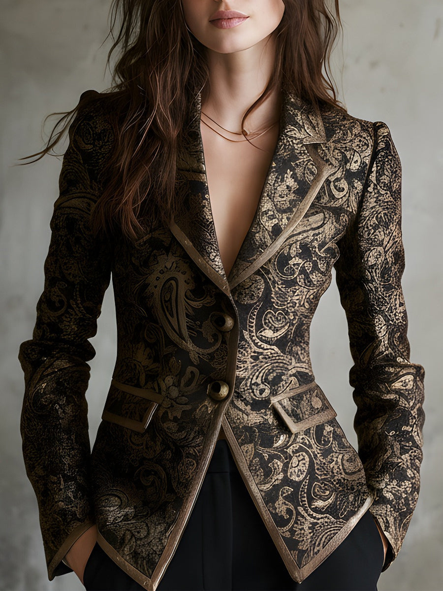 Quiet luxury: giacca in jacquard con revers rovesciati e motivo paisley